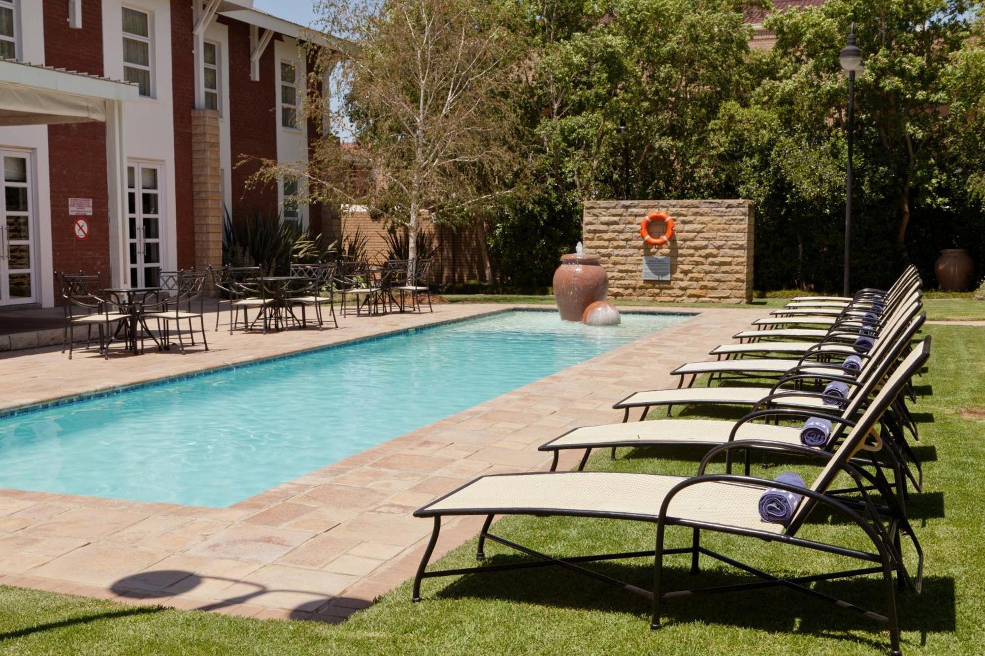 Protea Hotel By Marriott Bloemfontein Ngoại thất bức ảnh
